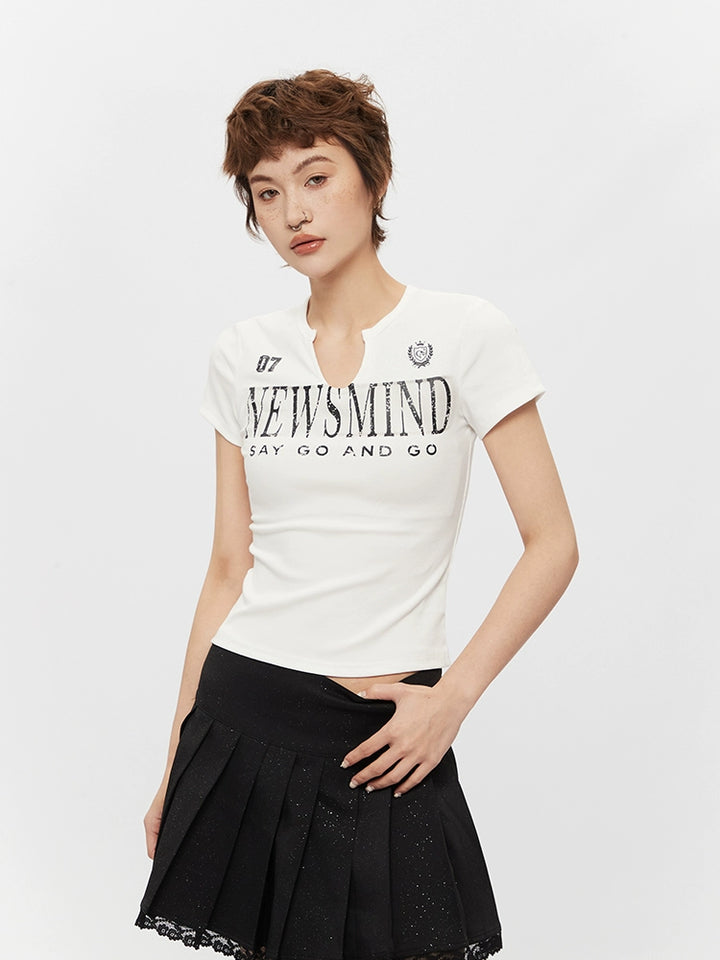 V-Neck Graphic Slim Fit Short Sleeve Top