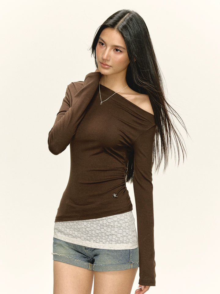 Retro Oblique Shoulder Long Sleeve Turtleneck