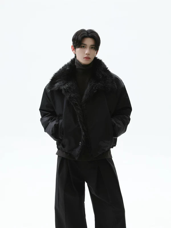 Veste d'hiver courte avec col en fausse fourrure 