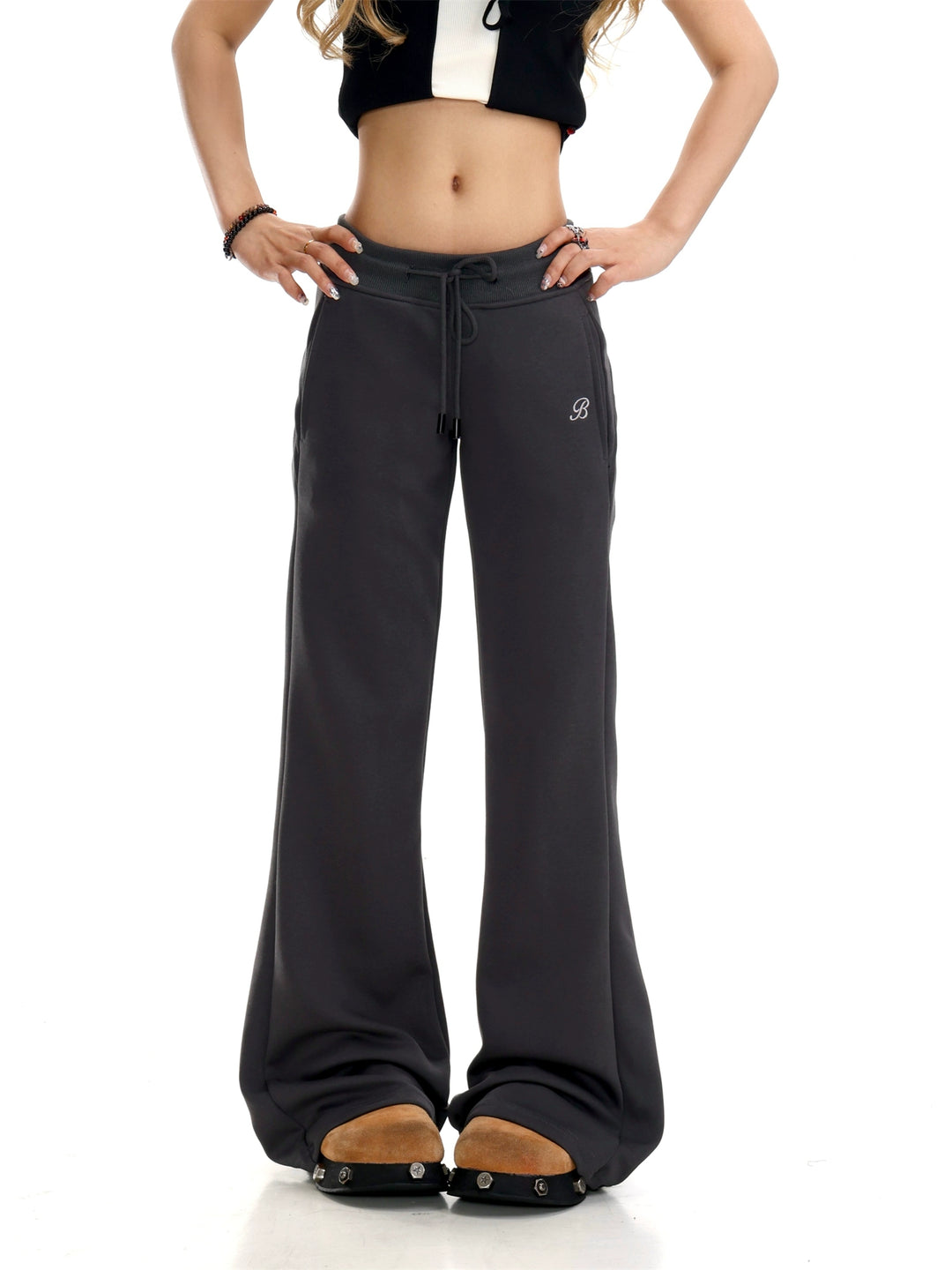 Flared Low-Rise Slim Fit Sweatpants