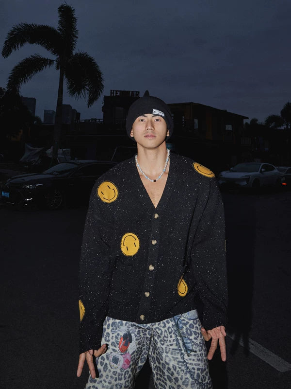 Cardigan en tricot à col en V avec visage souriant 