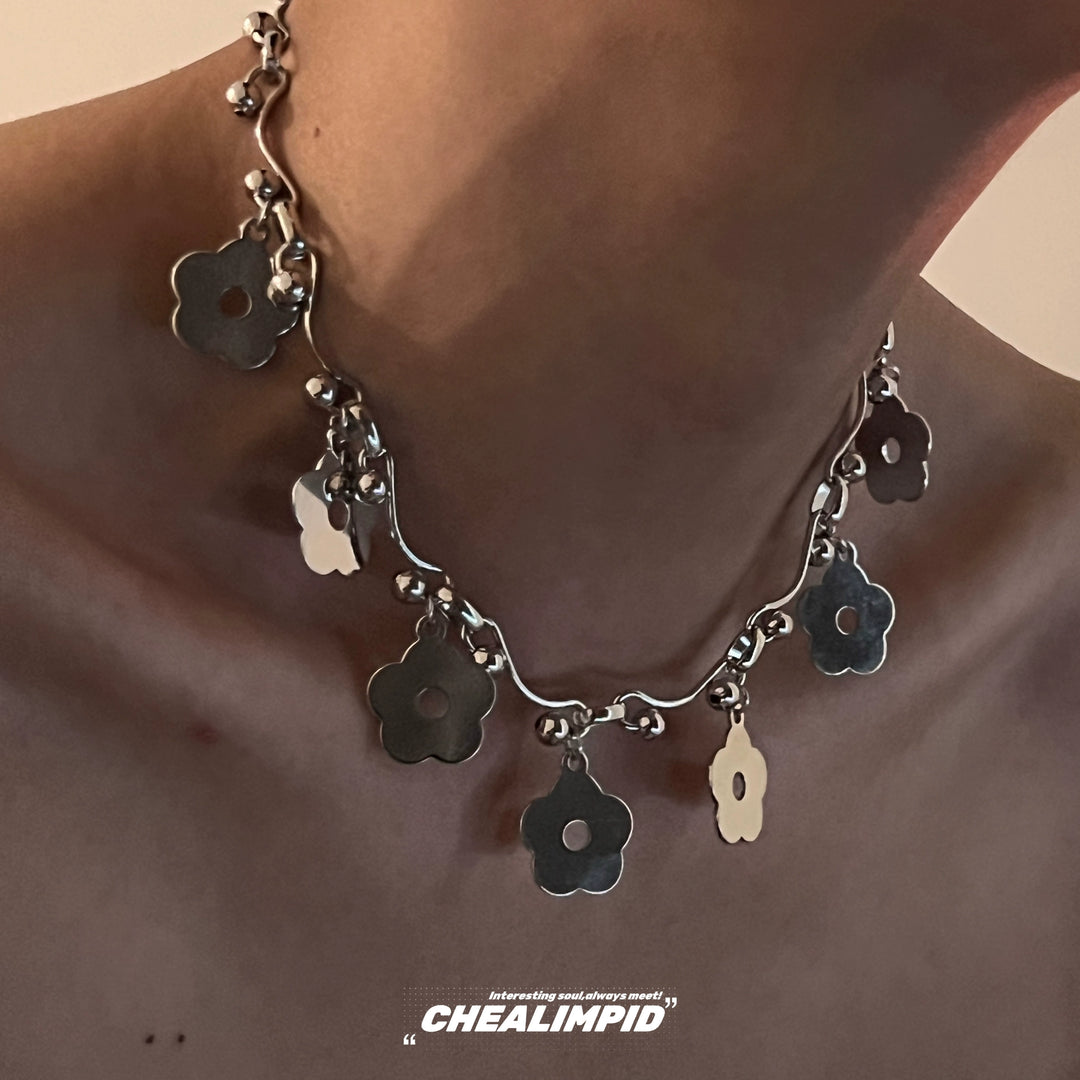 Metal Flower Pendant Necklace