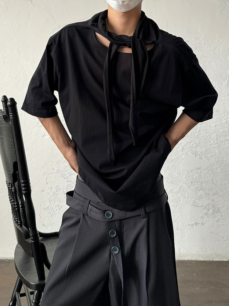 بلوزة بقلنسوة برقبة قصيرة الأكمام 