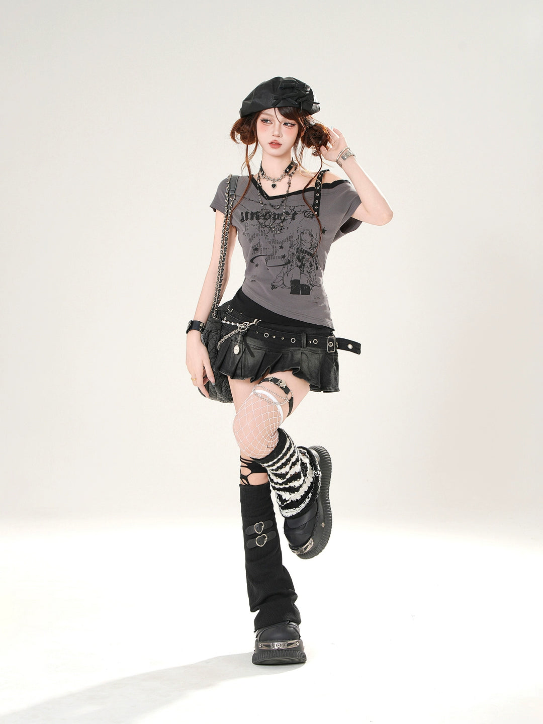 Off Shoulder Graphic Slim Fit T-Shirt