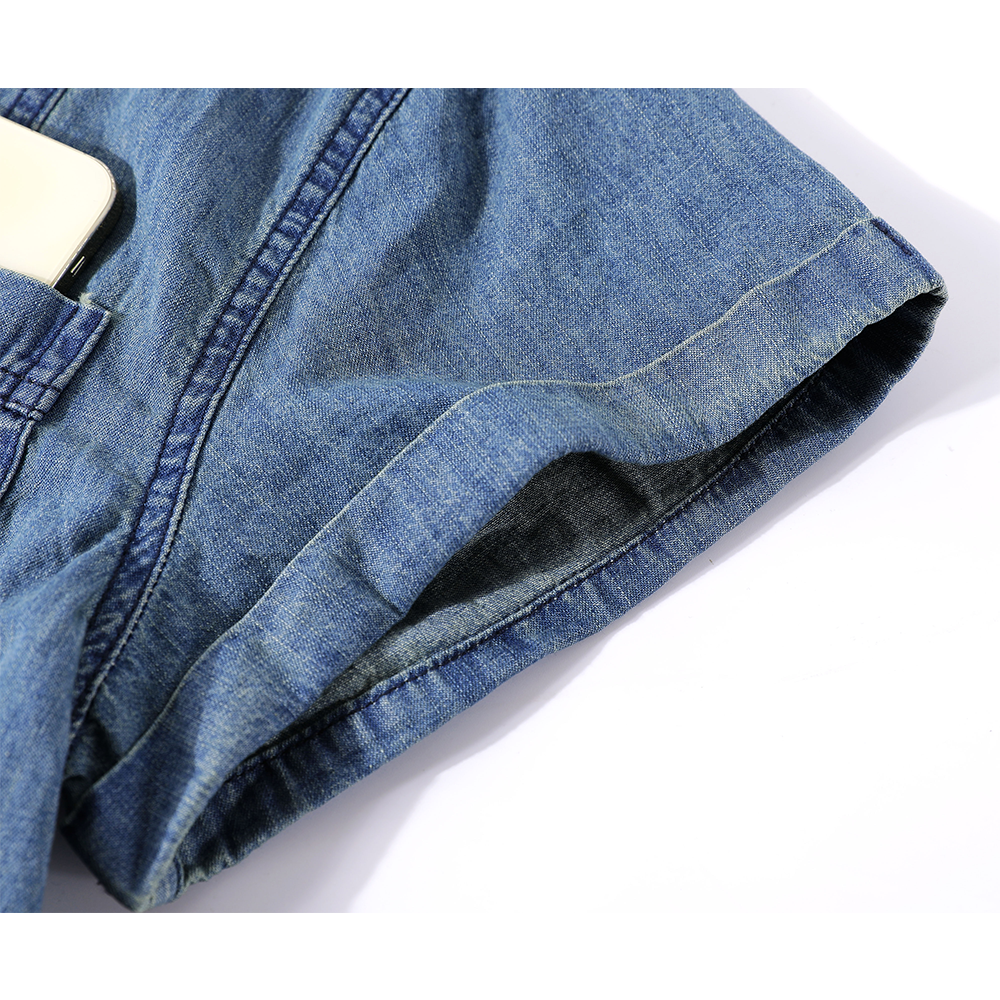 Chemise à col ceinturée en denim à manches courtes 