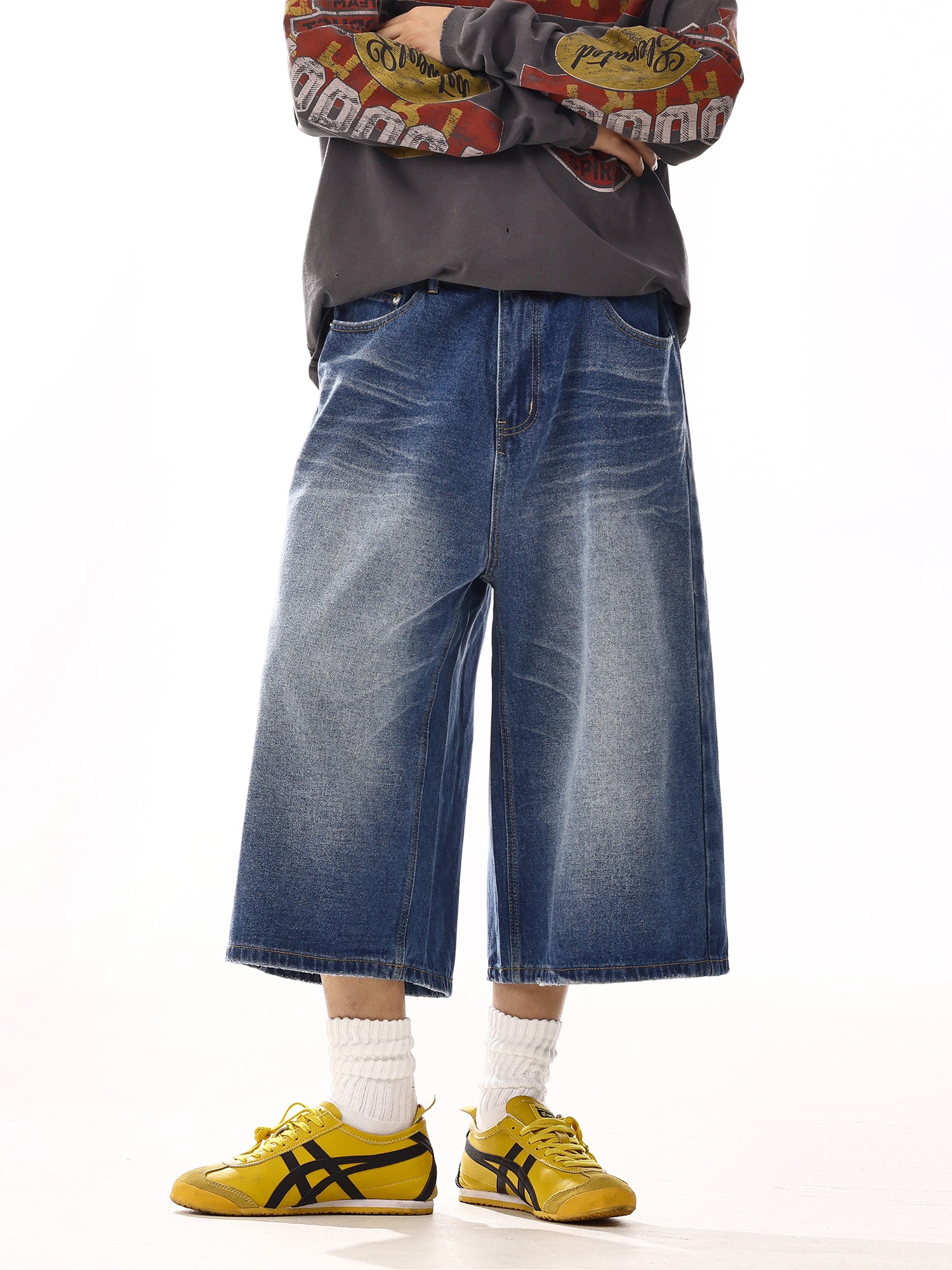 Wide-Leg Distressed Denim Cropped Pants