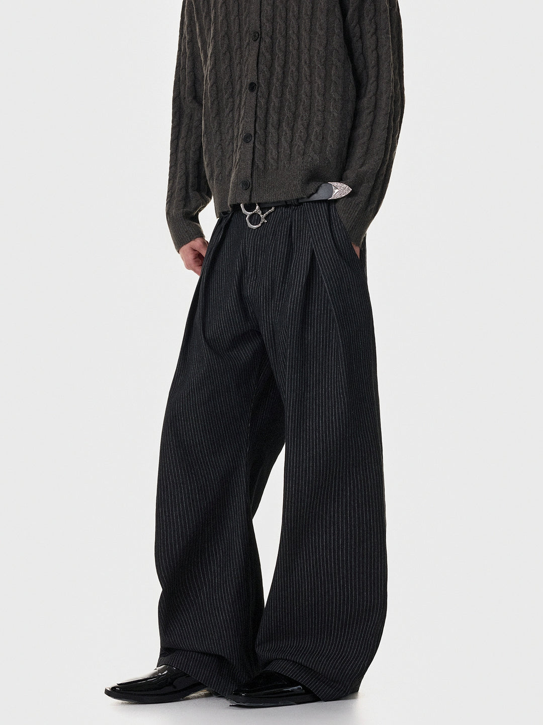 Pantalons en denim à larges jambes à rayures à trois plis 