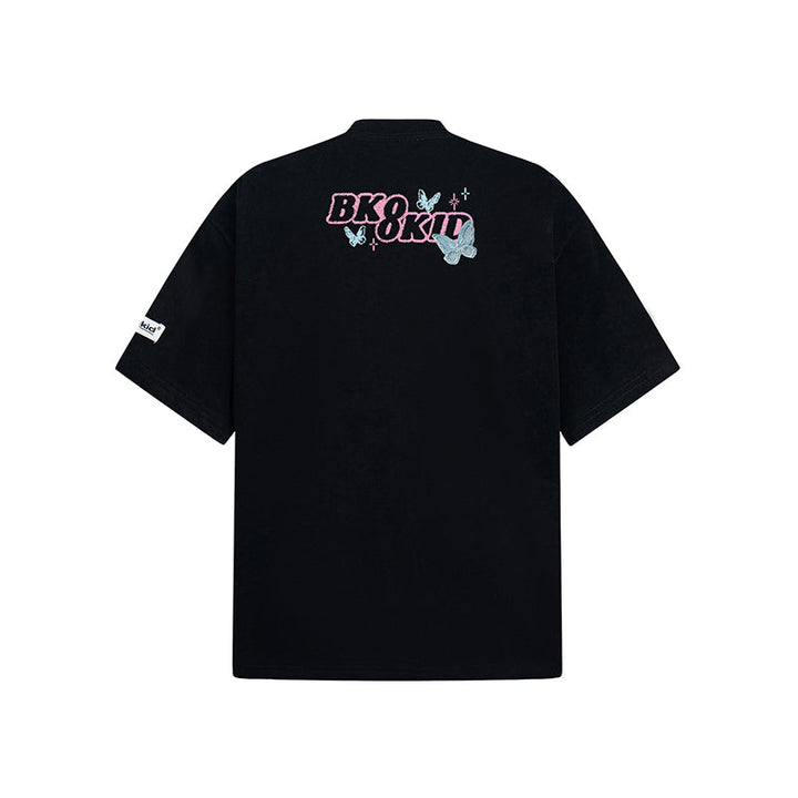 手描きの蝶の文字が入ったルーズTシャツ 