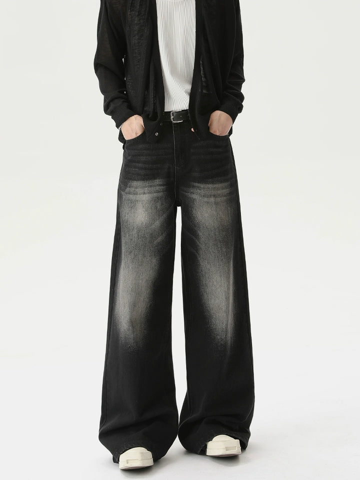 Wide-leg Straight Jeans