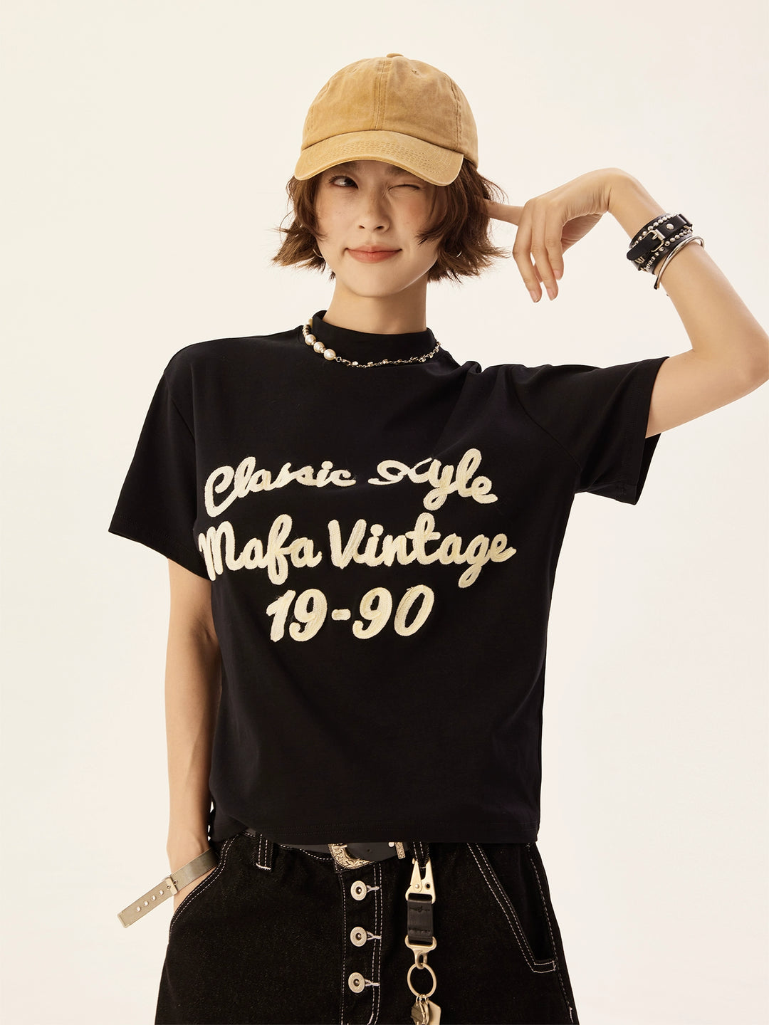 T-shirt décontracté à manches courtes avec broderie de lettres 