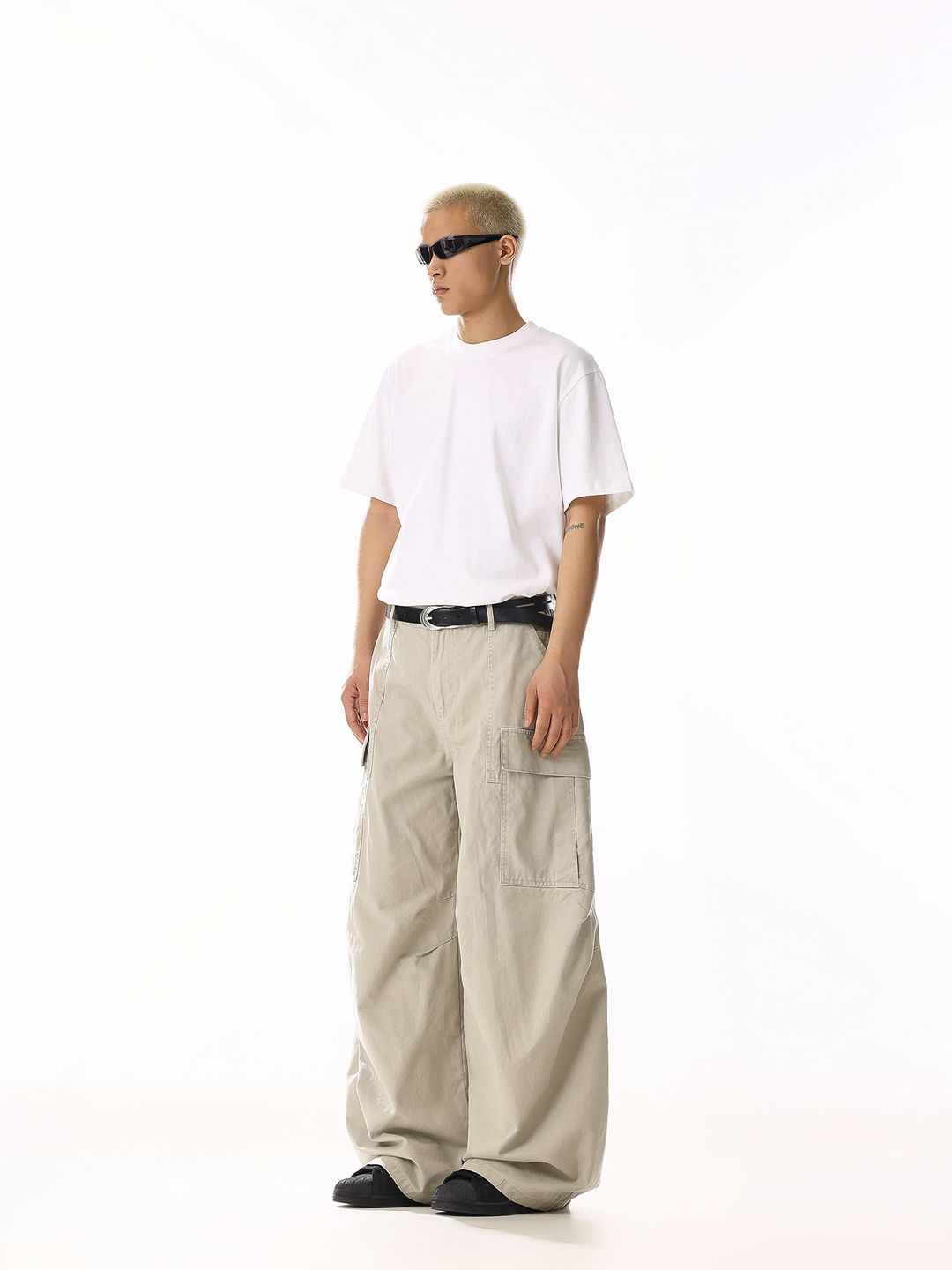 Side Pockets Wide-Leg Cargo Pants