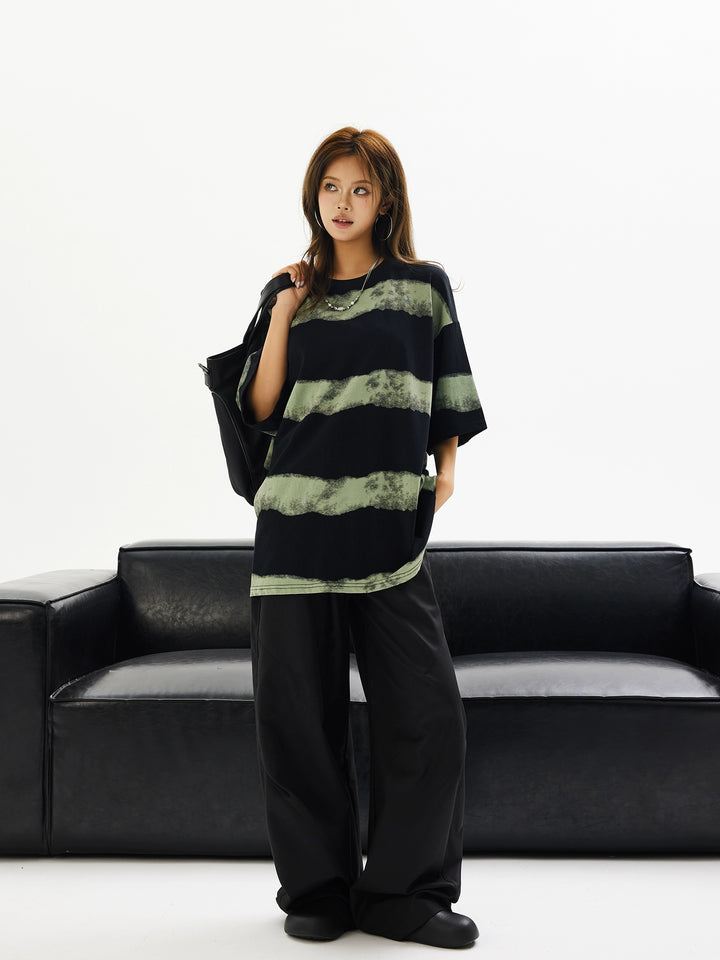 Haut à manches courtes en tie-dye rayé rétro 