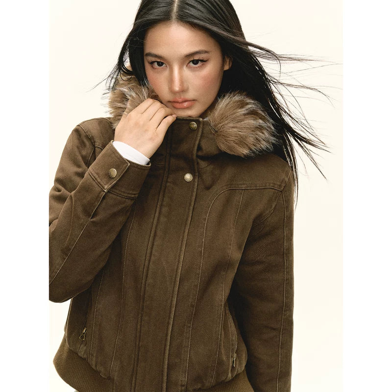 Veste en duvet à capuche en fausse fourrure 