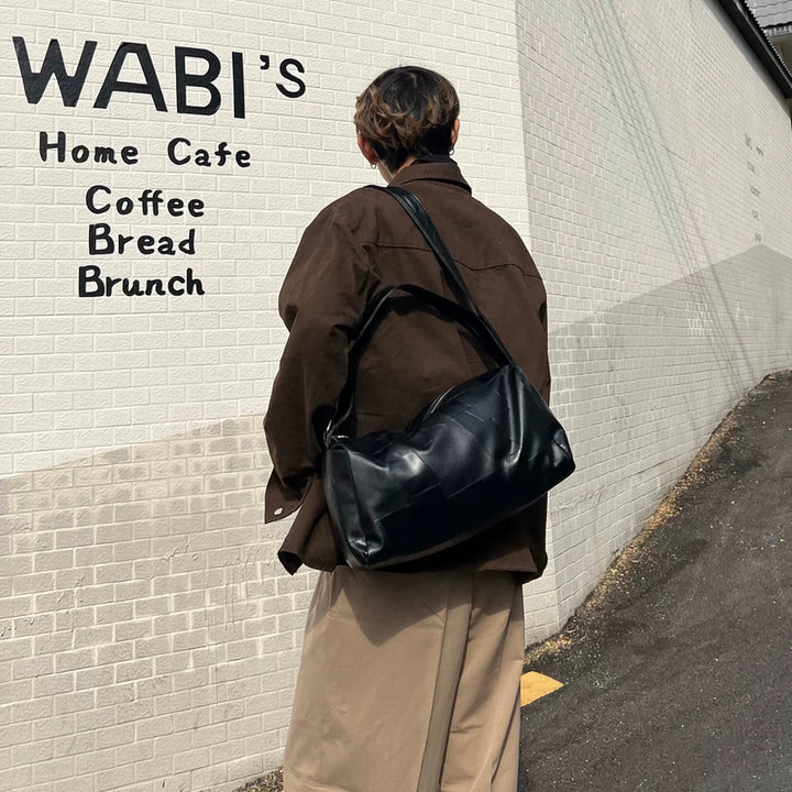 حقيبة هوبو جلدية عتيقة على الكتف 