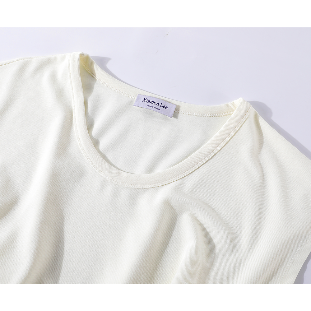 Pleated Short Sleeve With Pendant Top
