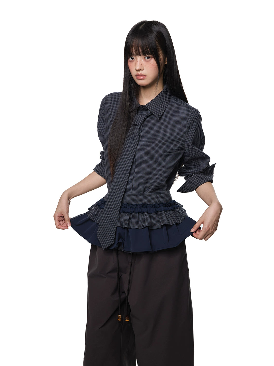 Chemise à cravate à carreaux avec ourlet plissé à volants 