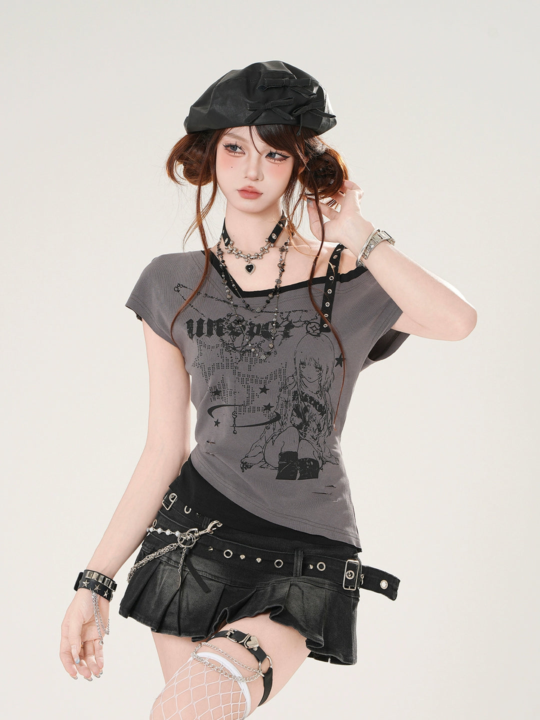 Off Shoulder Graphic Slim Fit T-Shirt