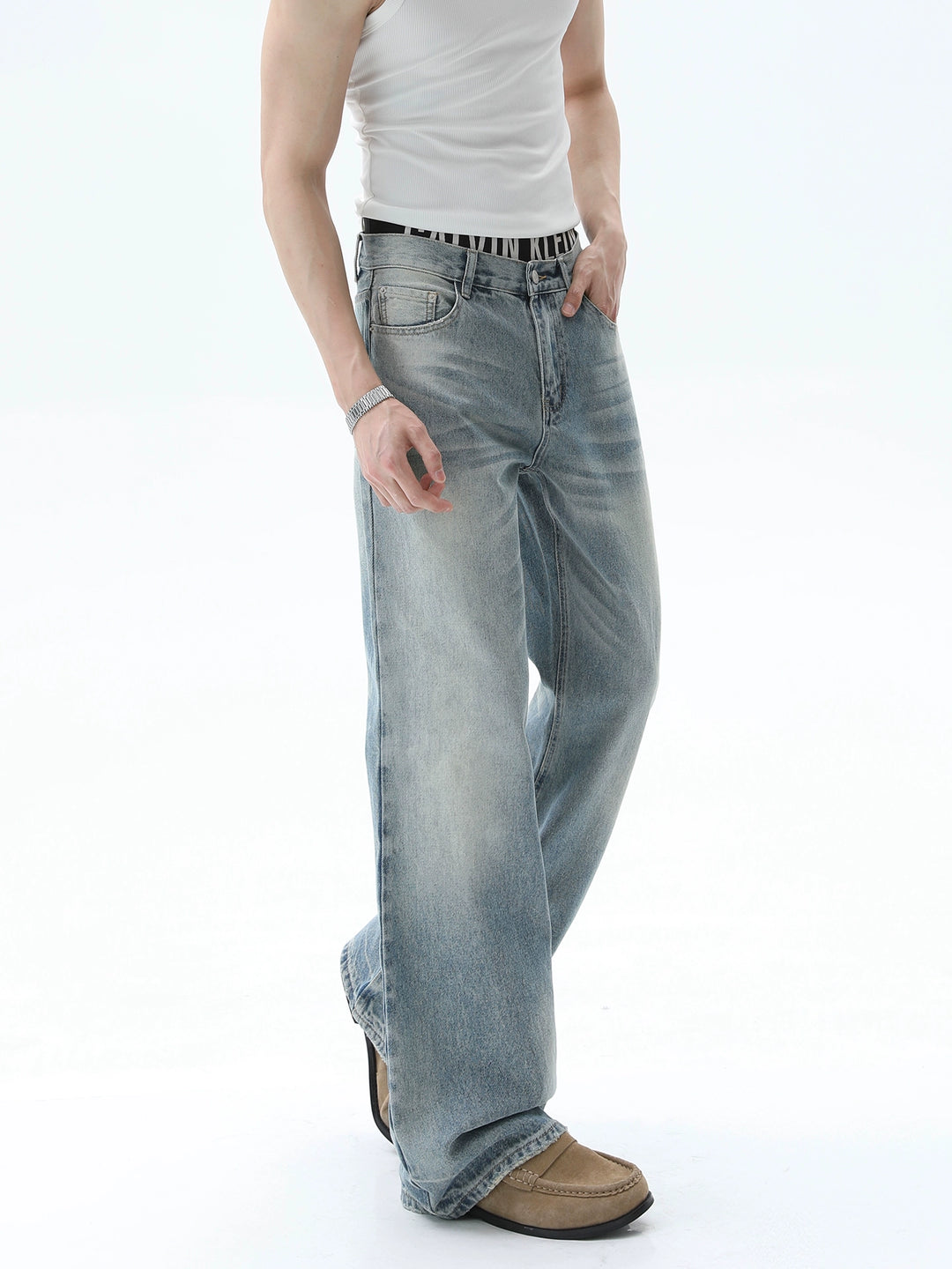 Distressed Loose Fit Washed Jeans