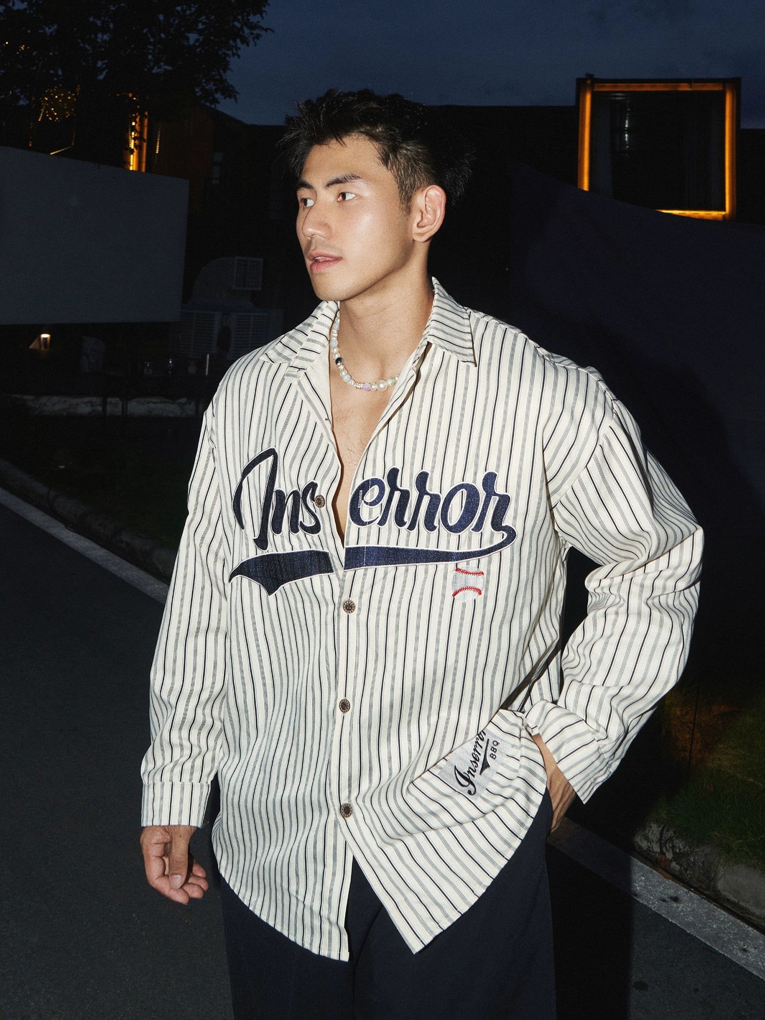 Besticktes gestreiftes lässiges Langarmhemd 