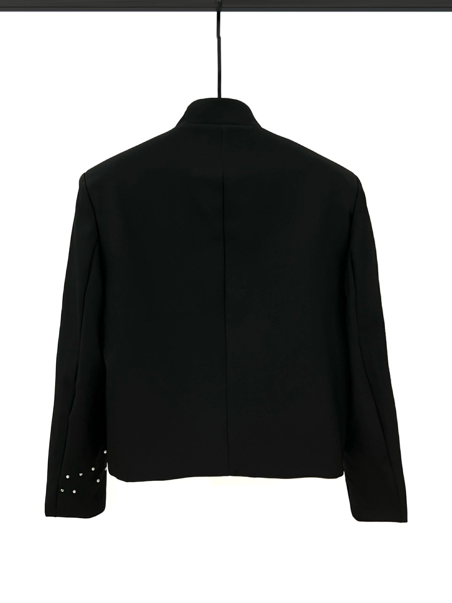 جاكيت بدلة فضفاض مزين بالألماس المرصع 