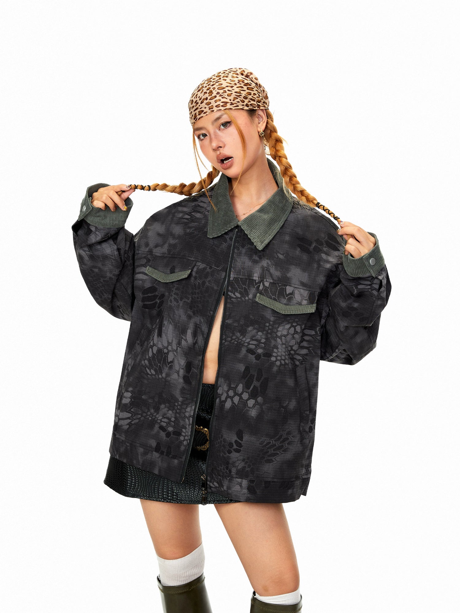 جاكيت عمل فضفاض بنمط ثعبان باتش وورك 