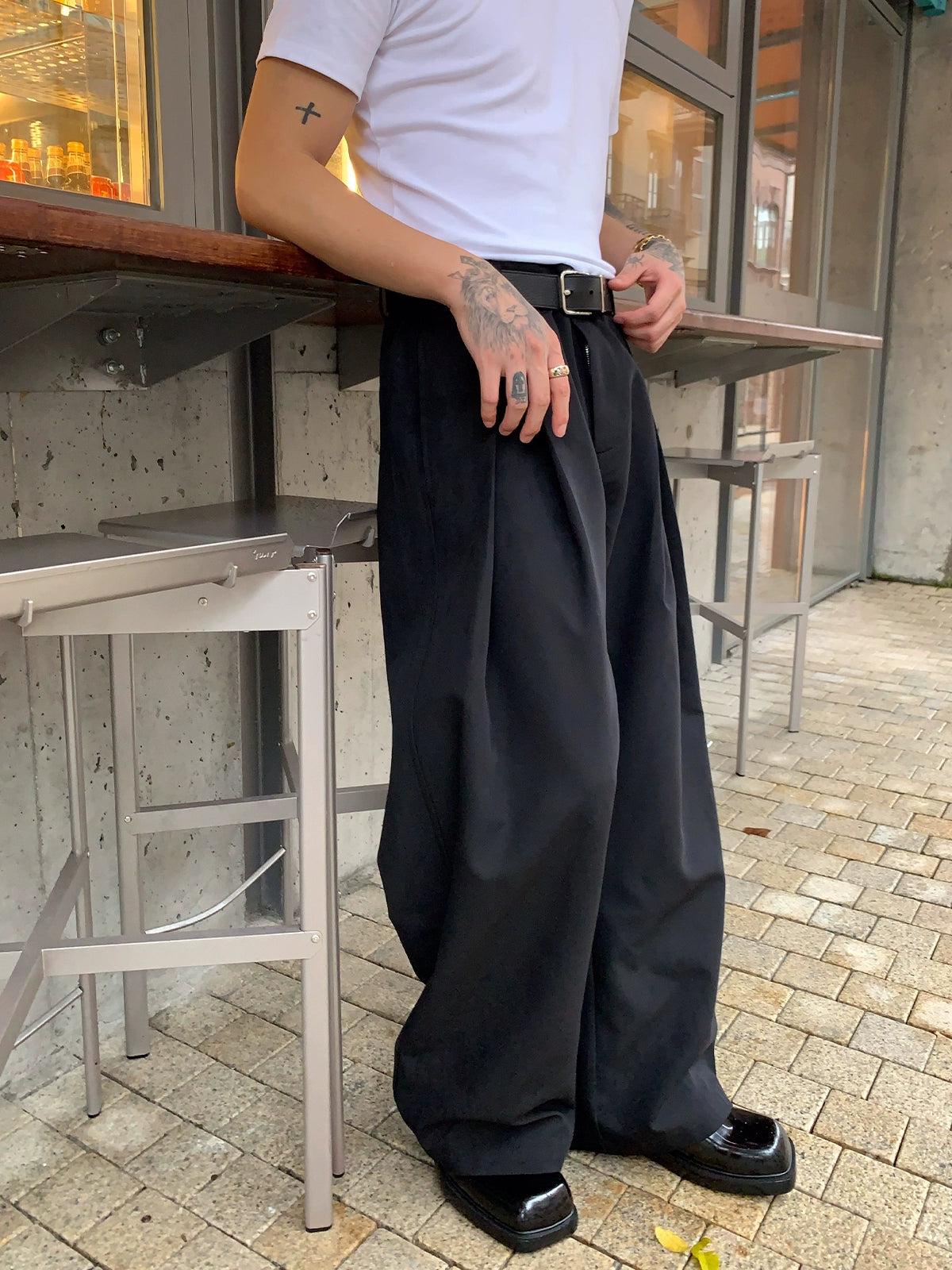 بنطلونات A-Line مطوية واسعة الساق 