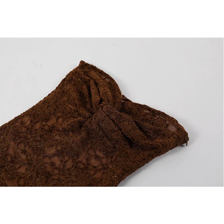 Vestido maxi sin tirantes con encaje y espalda descubierta 