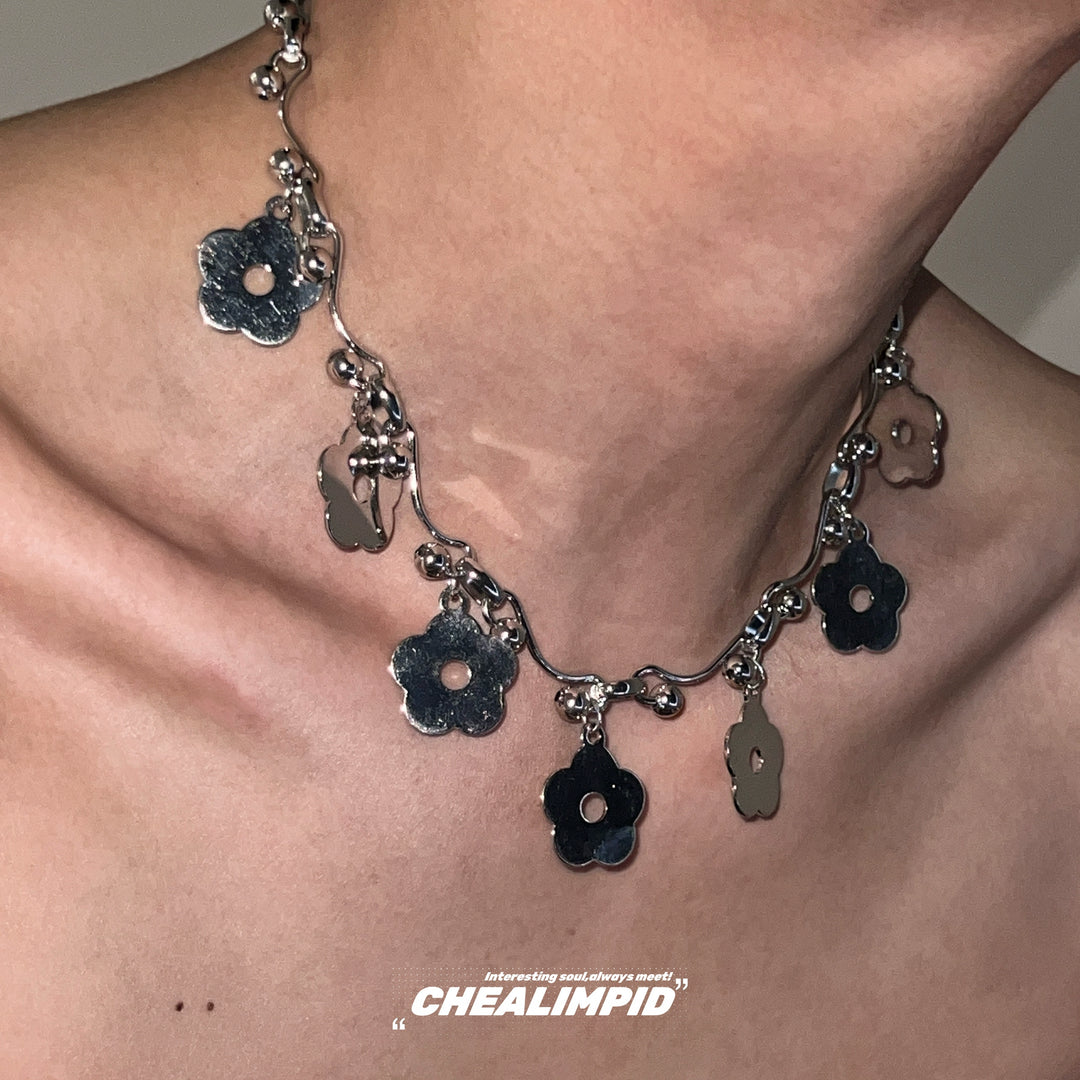 Metal Flower Pendant Necklace