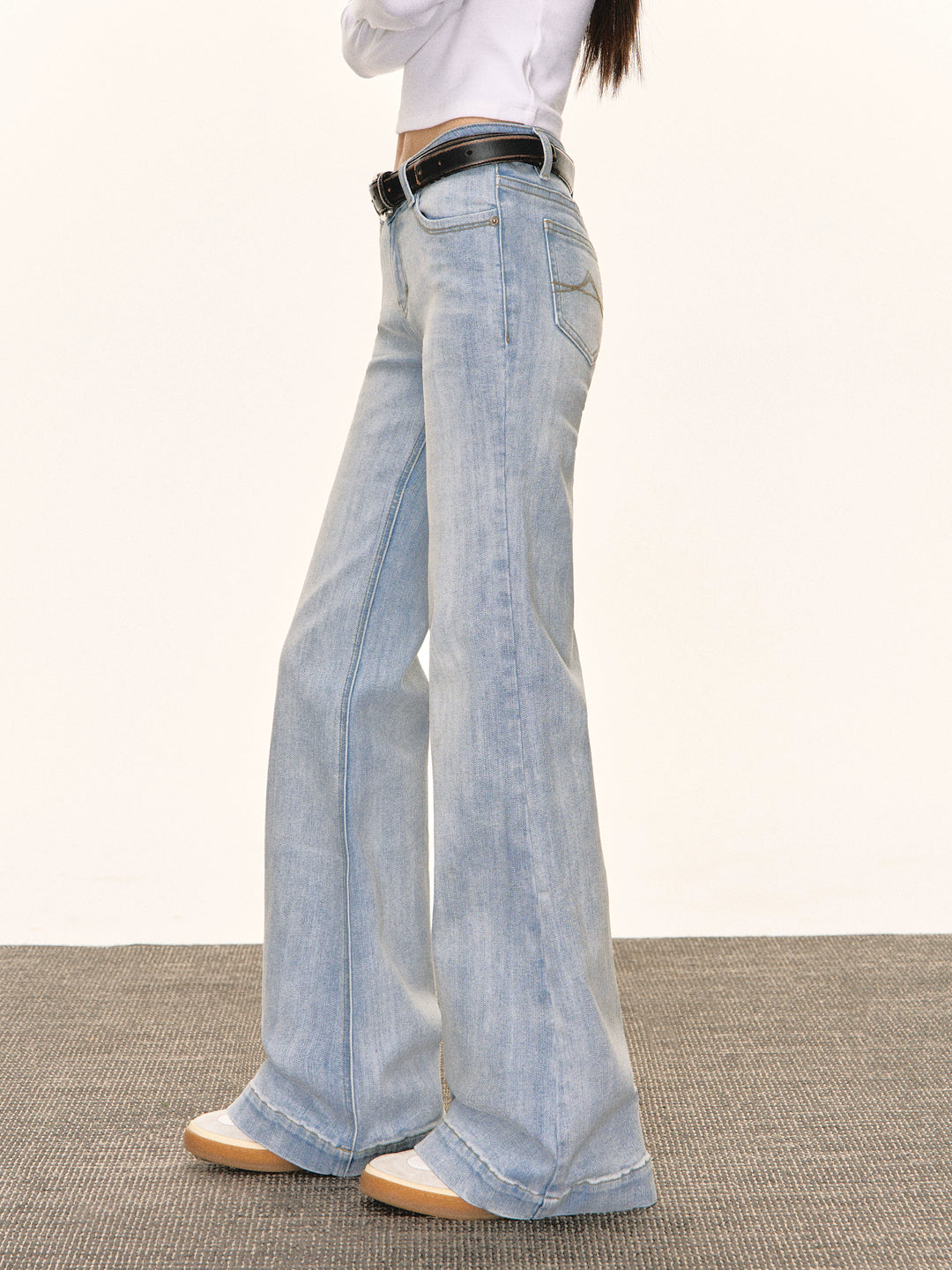 Ausgestellte Low Rise Jeanshose 