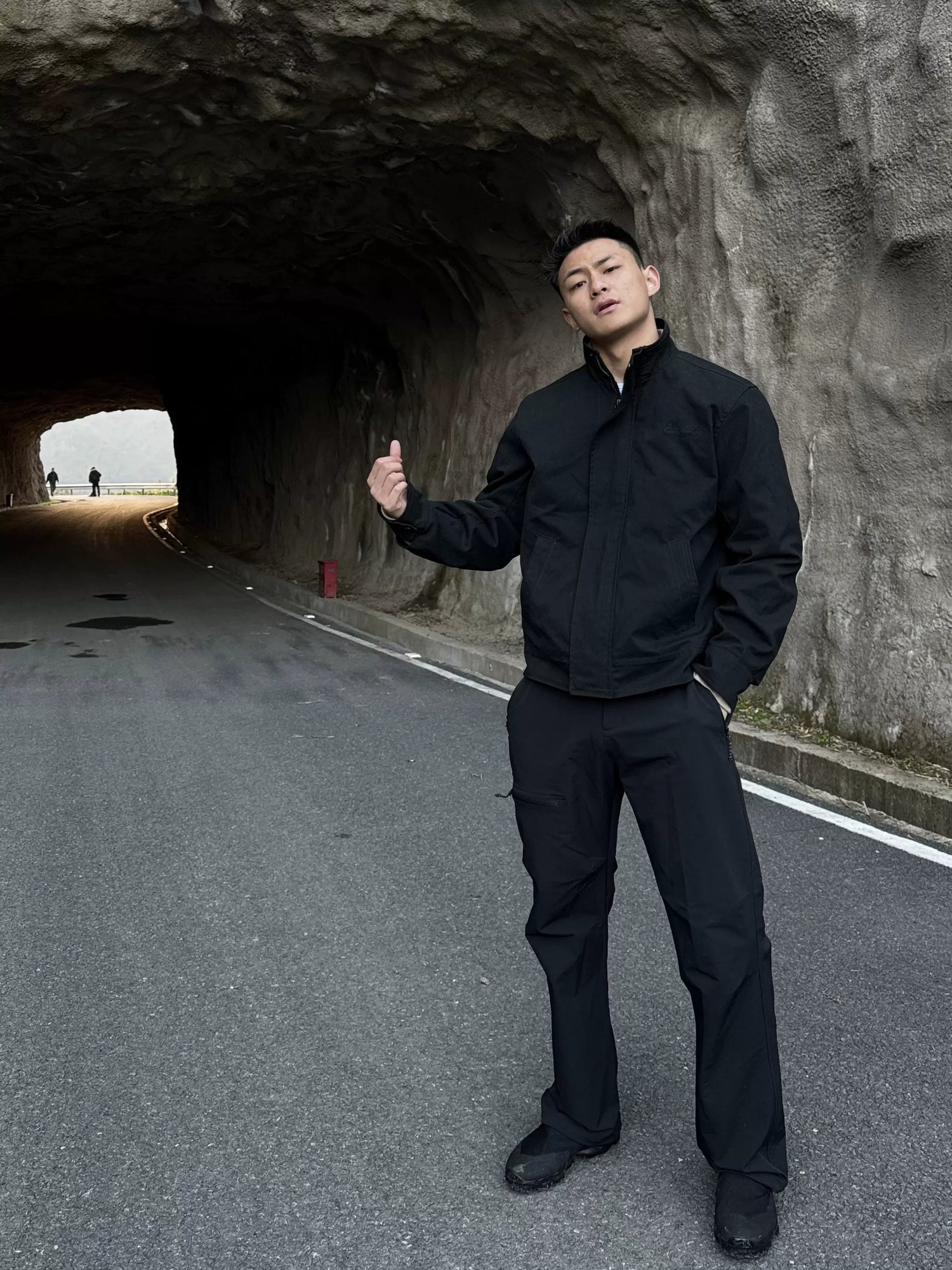 سروال هايكنج مستقيم الساق من القماش الناعم 