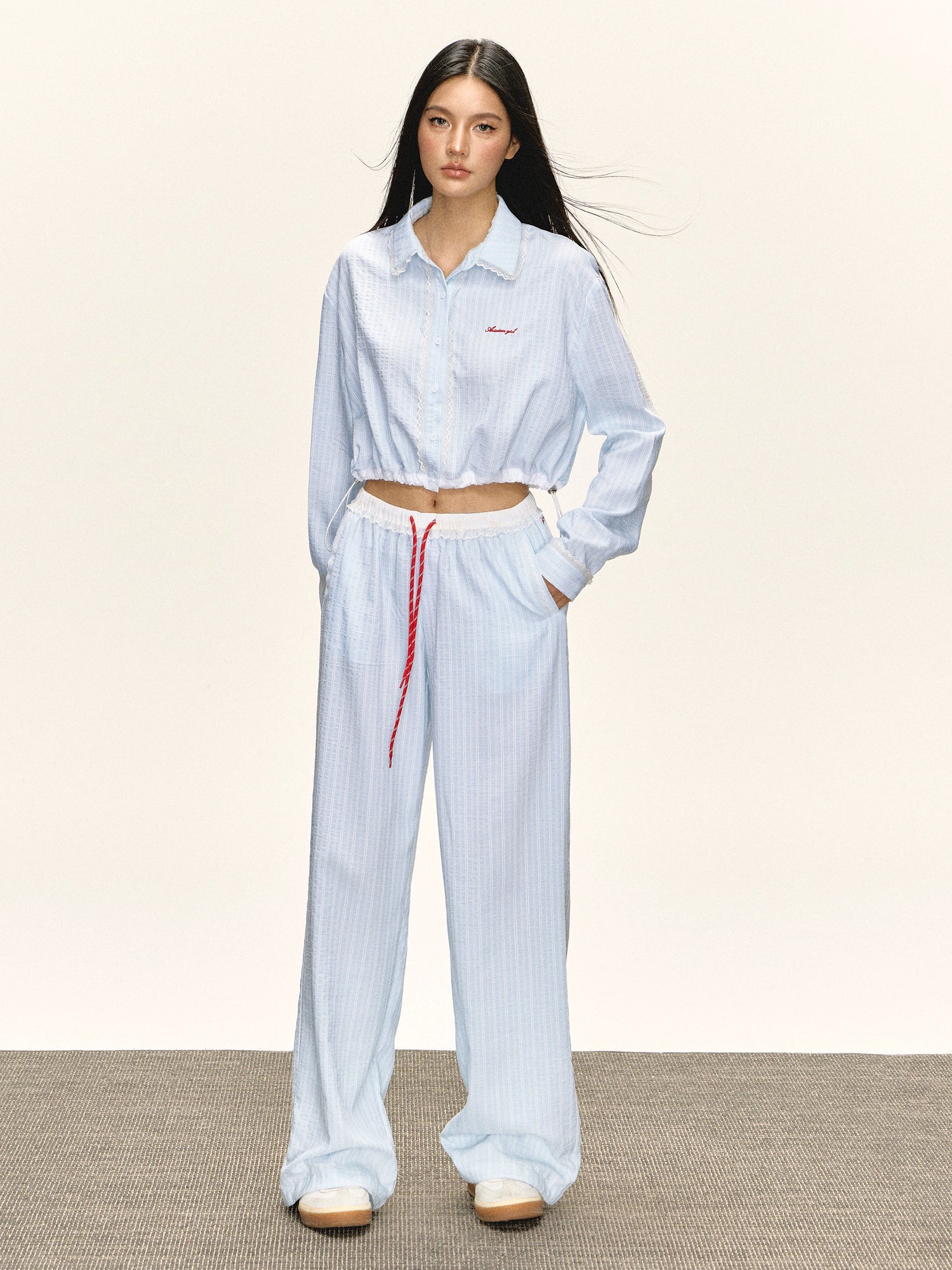 طقم قميص مزخرف بأزرار وسروال 