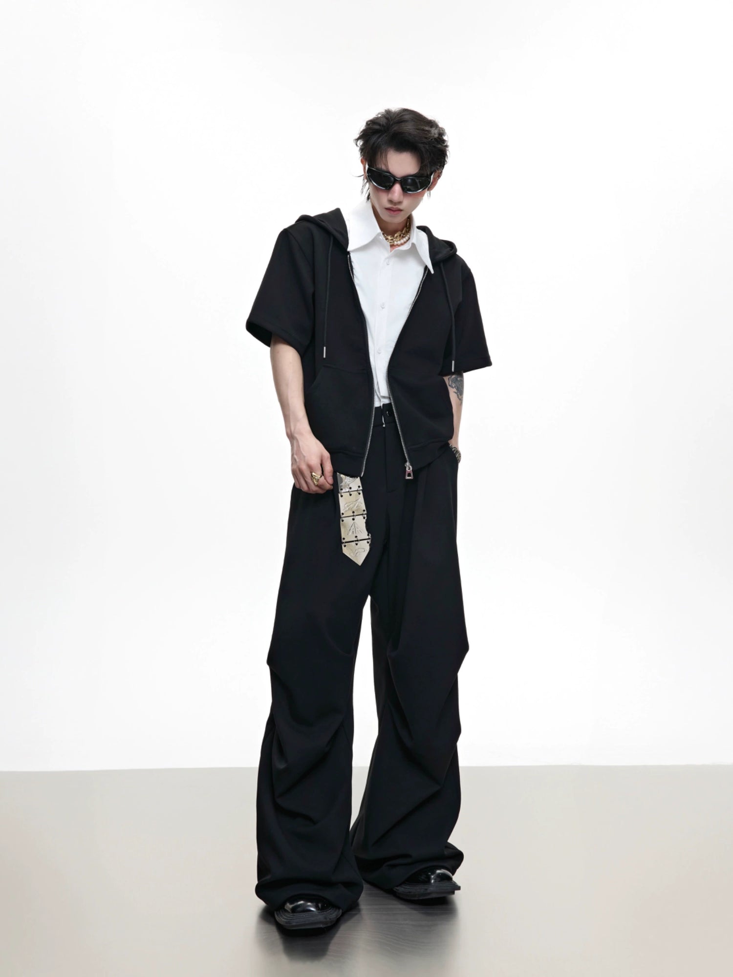 Set di felpa con cappuccio a maniche corte e pantaloni 