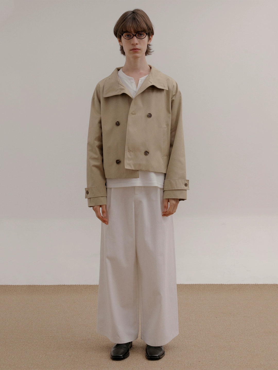 Manteau trench court à double boutonnage 