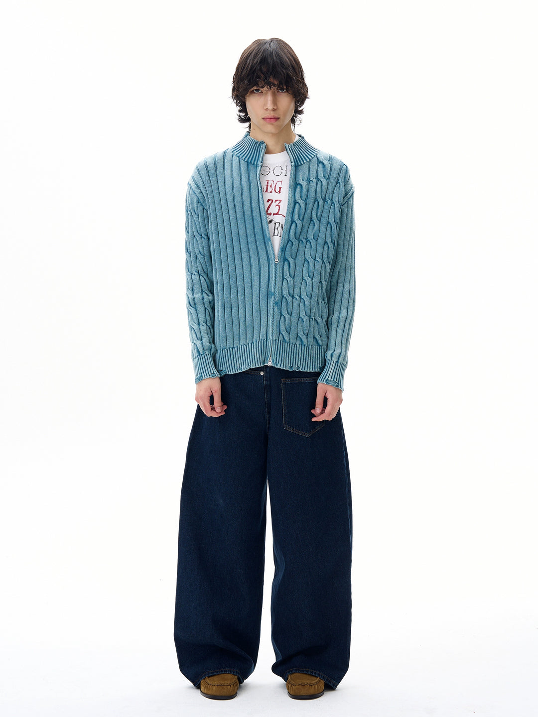 Cardigan in maglia a treccia con zip e strappi 