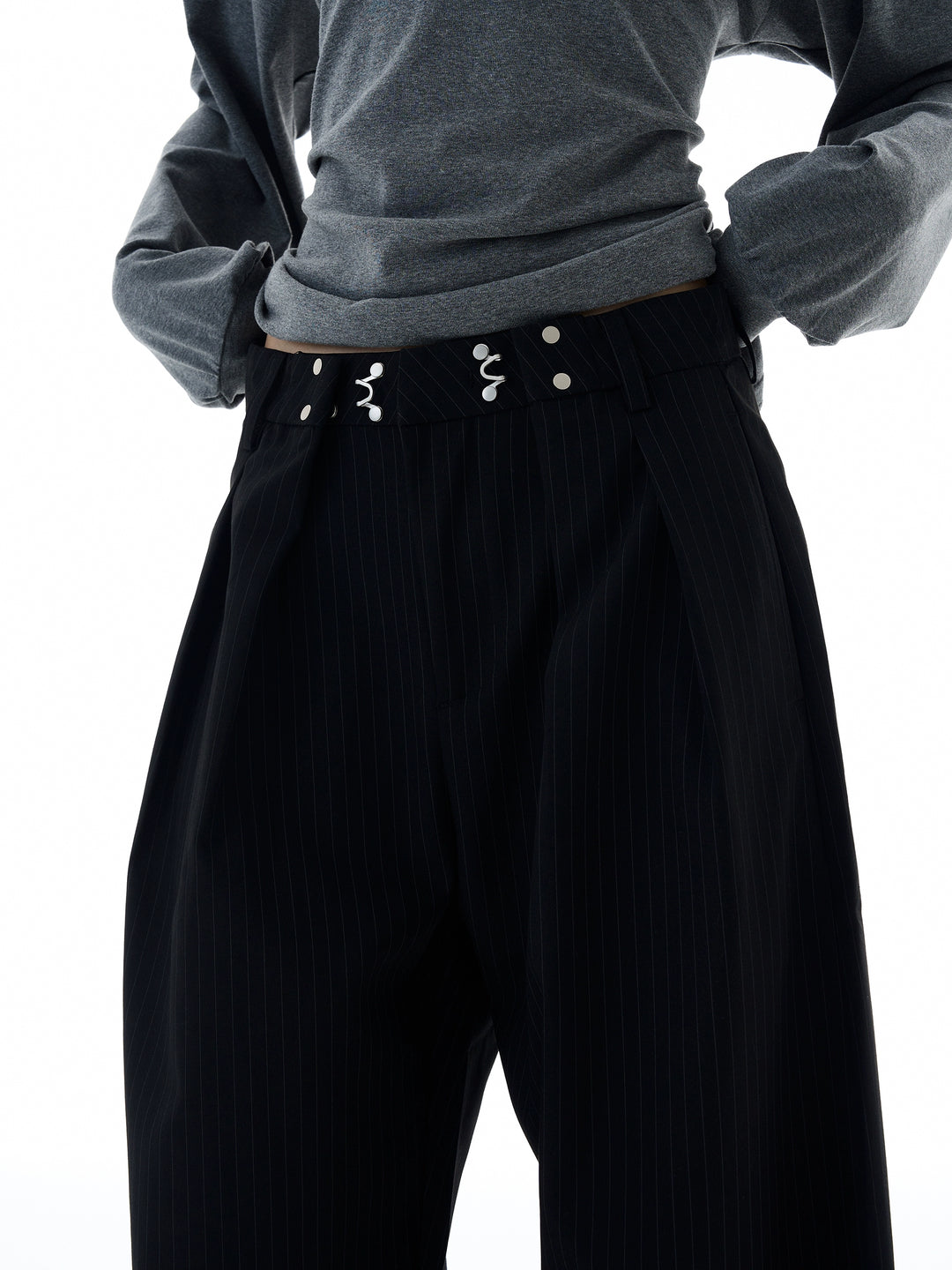 Black Wide-leg Pleated Trousers