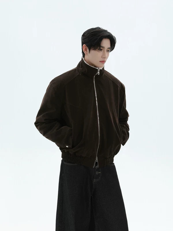 Куртка с утеплителем и короткой стрижкой на молнии 