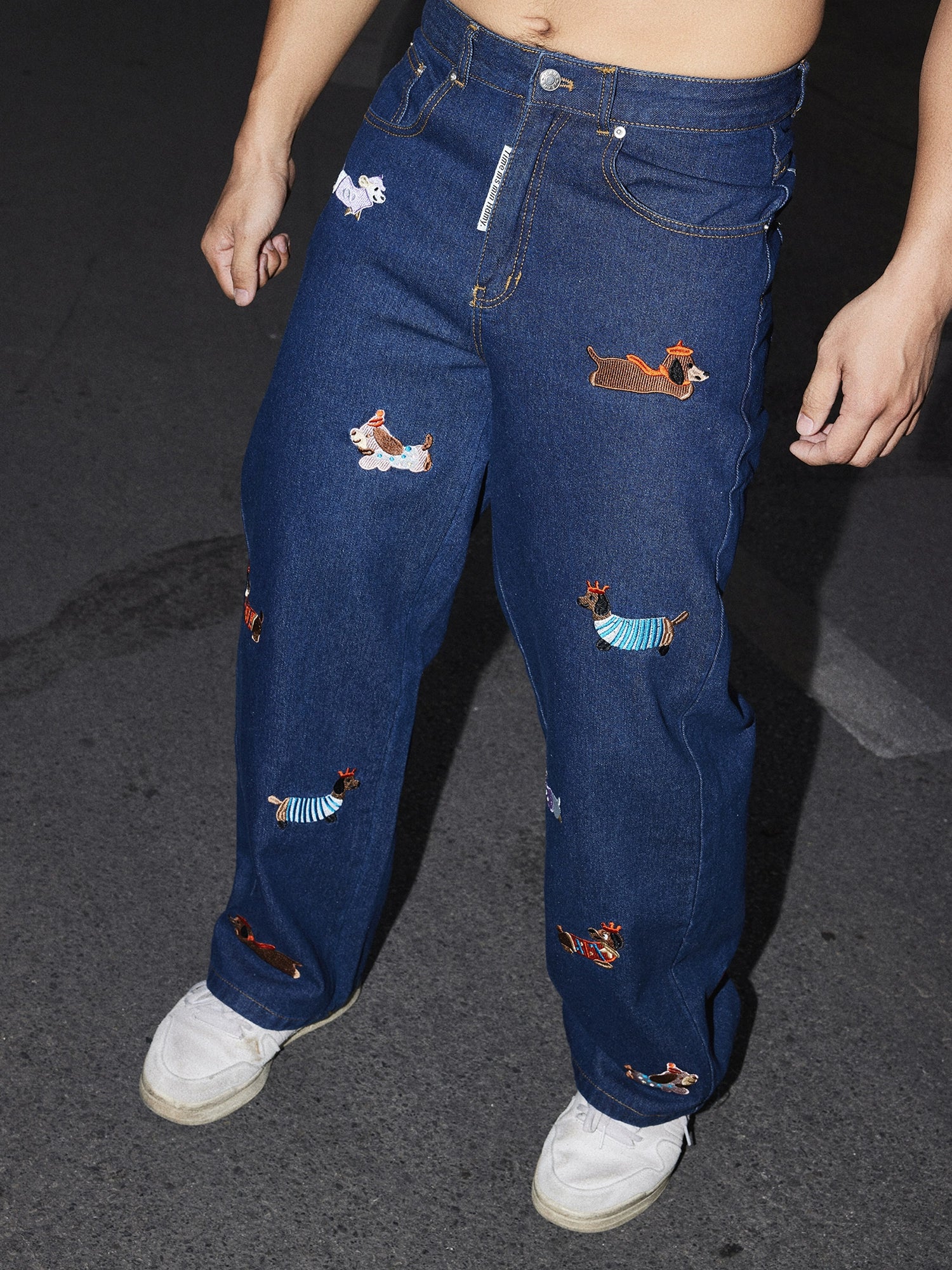 Hund Stickerei Entspannte Passform Jeanshose 