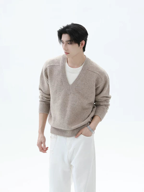 Свитер с V-образным вырезом из флиса с эффектом многослойности 