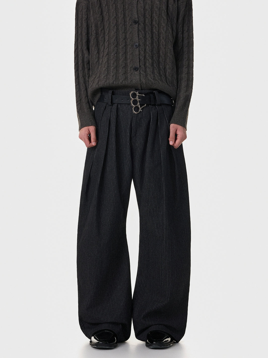 Pantalons en denim à larges jambes à rayures à trois plis 