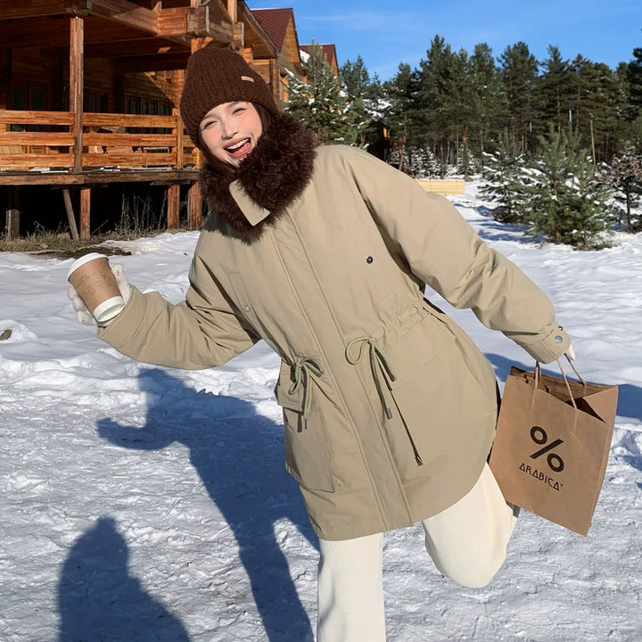 ג'קט דאון באורך בינוני עם צווארון פרווה 