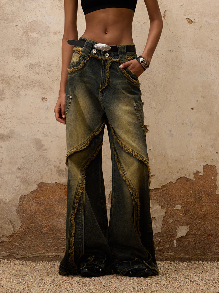 Weite, ausgefranste Jeanshose 