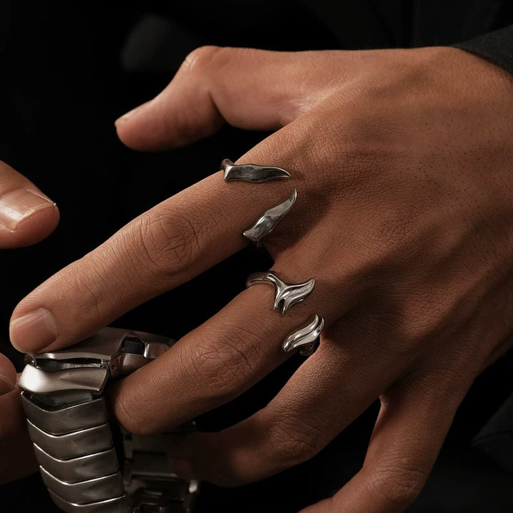 Sada prstenů s vrstveným kovovým plamenem 