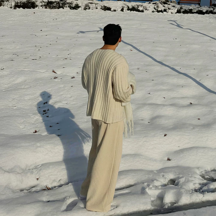 سويت شيرت بياقة دائرية محبوكة ذات خطوط 