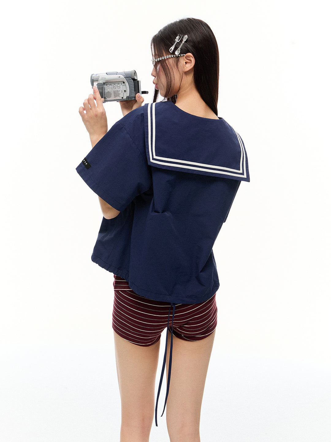 Top retro de manga corta con cuello marinero 