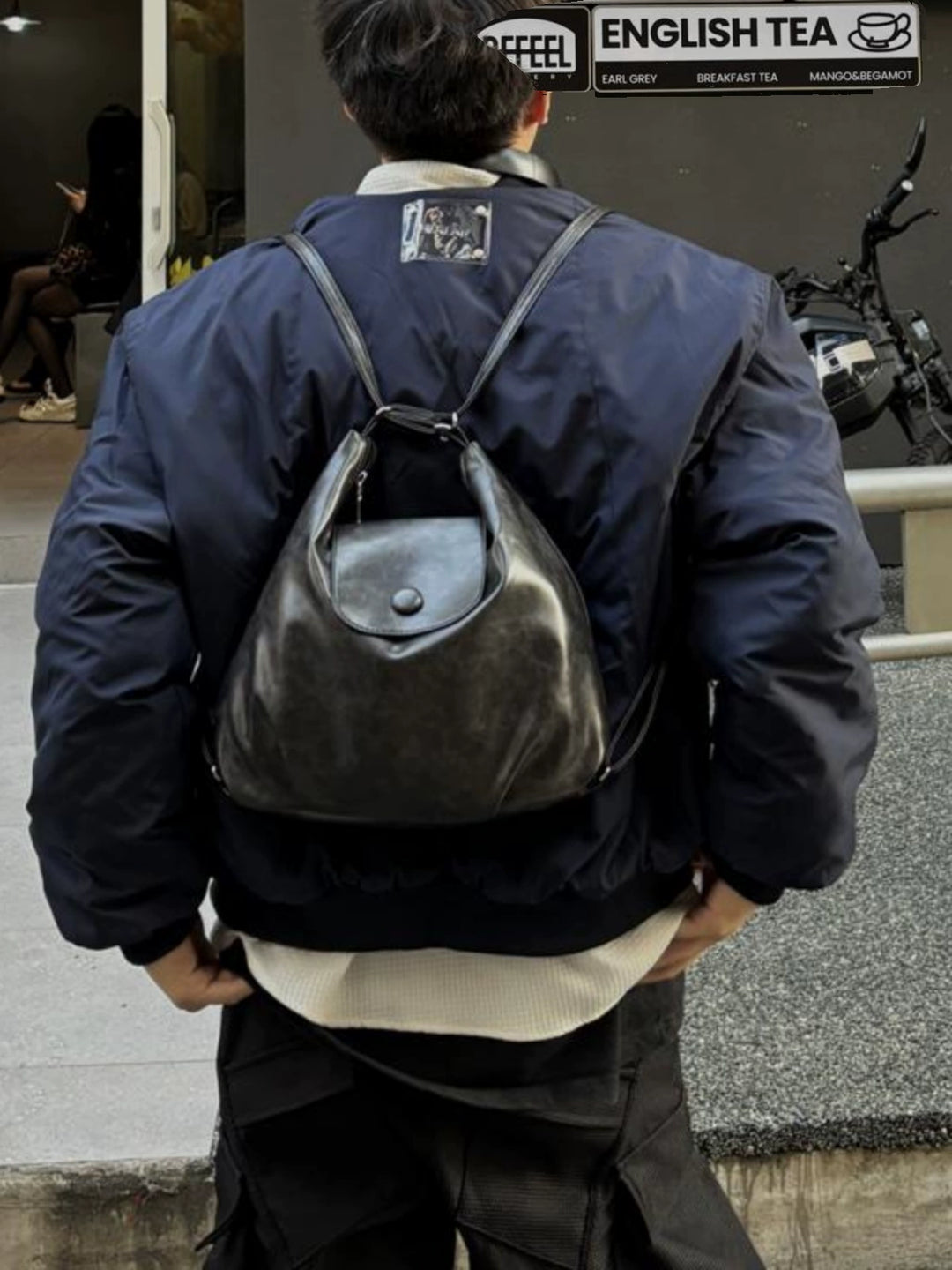 Large-Capacity Multifunctional Shoulder Bag