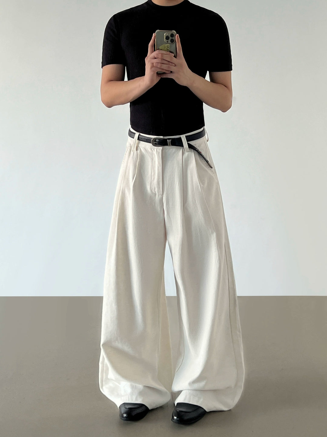 Hand-stitched Pleated Loose Pants