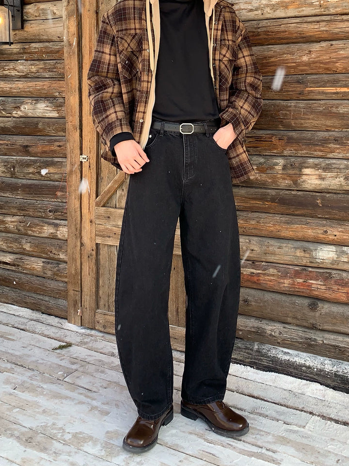 Wide-leg Straight Jeans