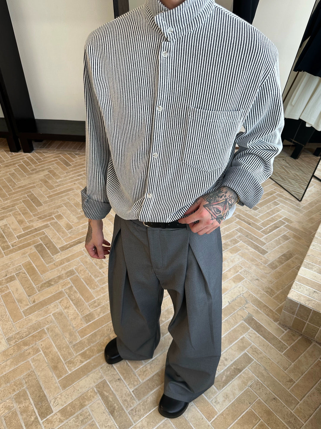 Relaxed-fit Straight-leg Pleated Trousers