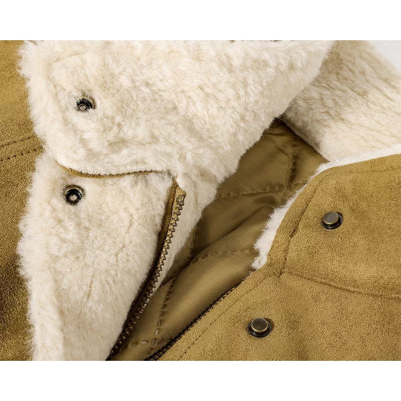 Chaqueta con cuello alzado forrada de sherpa de ante 