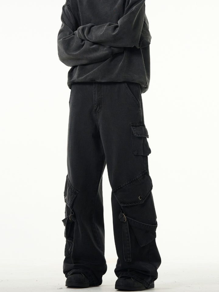 Loose Fit Cargo Jeans with Large Pockets